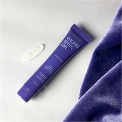 Крем для кожи вокруг глаз с гиалуроном и ниацинамидом