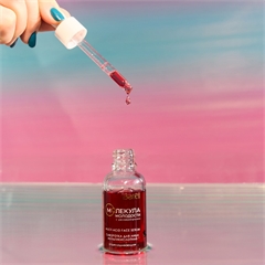 Сыворотка для лица мультикислотная отшелушивающая с ресвератролом