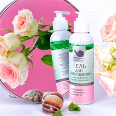 Гель для умывания лица, шеи и зоны декольте Snail Collection с муцином улитки